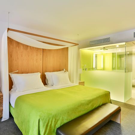 Epic Sana Algarve Hotel Албуфейра Екстер'єр фото A room at the hotel