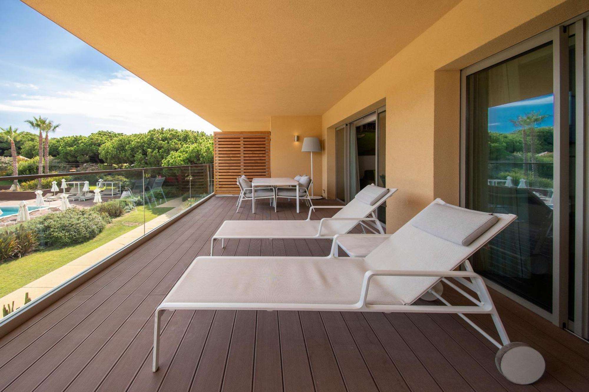 Epic Sana Algarve Hotel Албуфейра Номер фото A balcony at the hotel